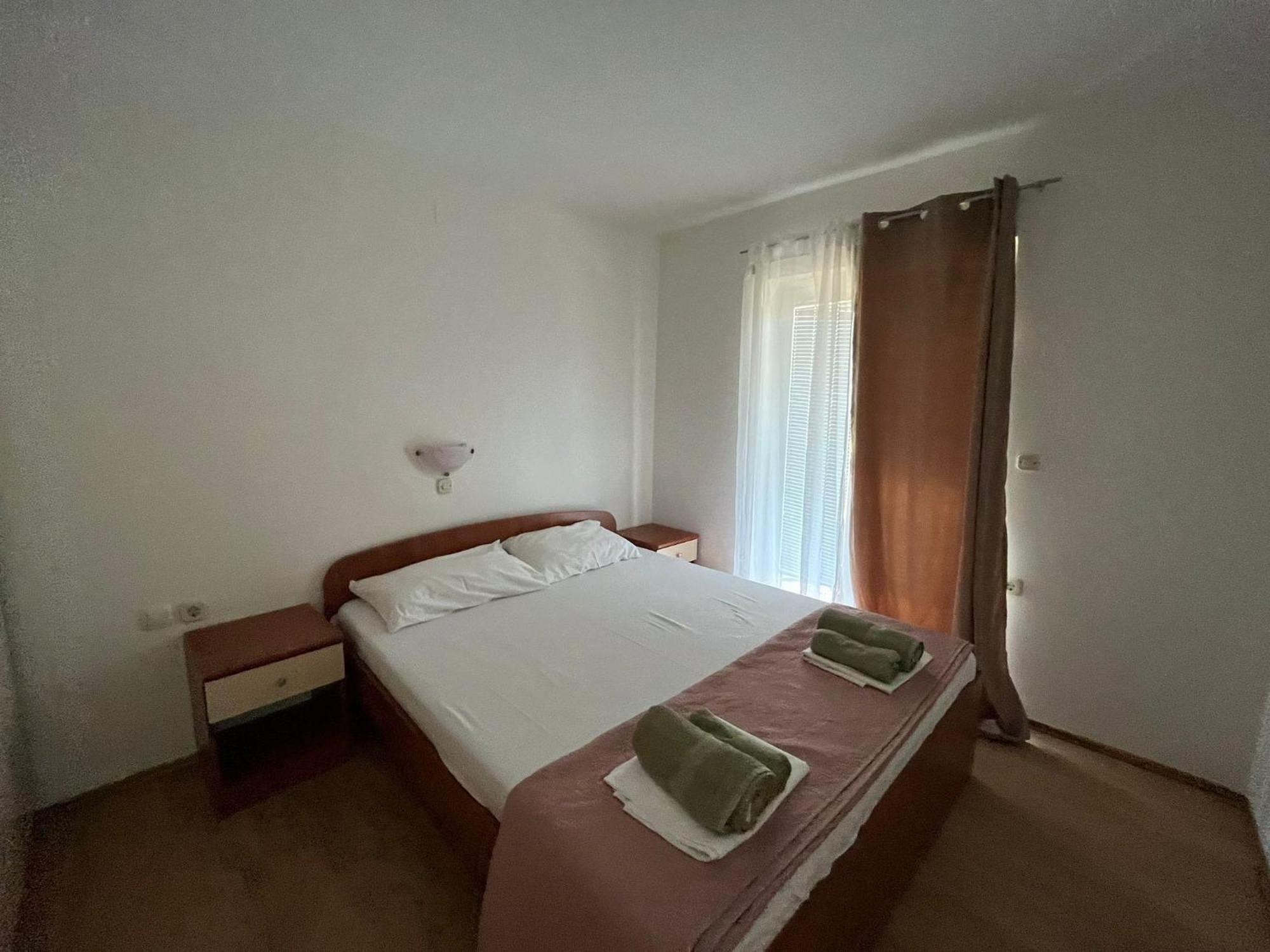 Apartments With A Parking Space Lopar, Rab - 16680 Exterior foto